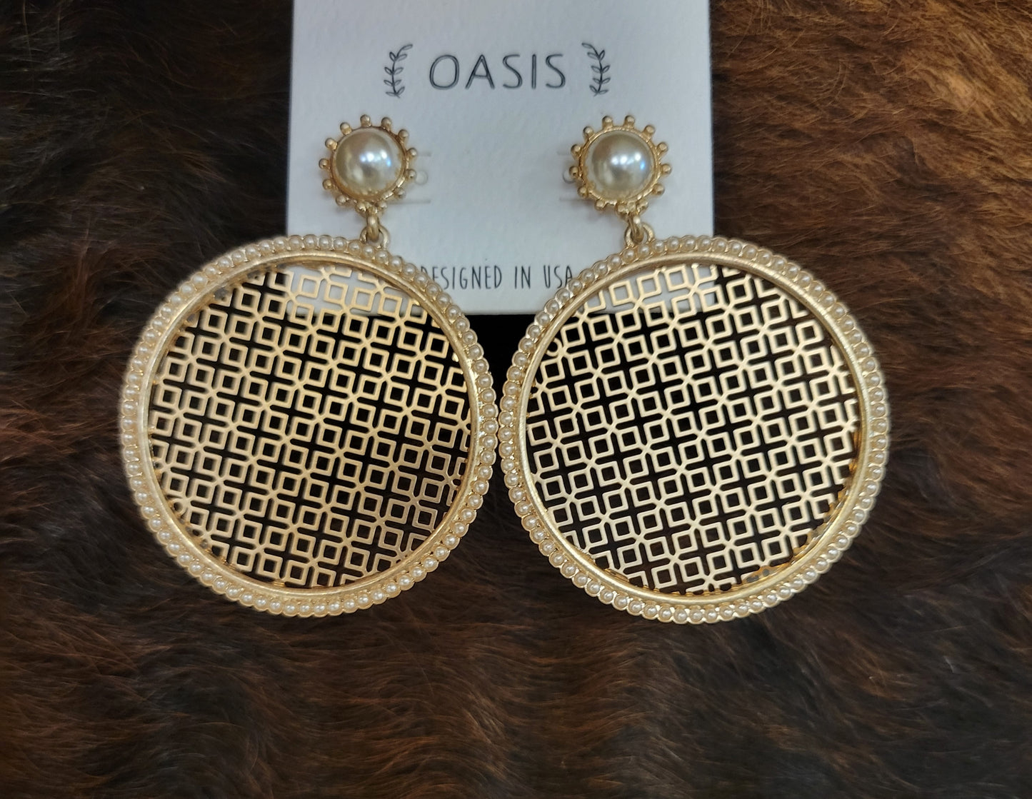 Pearl & Gold Earrings
