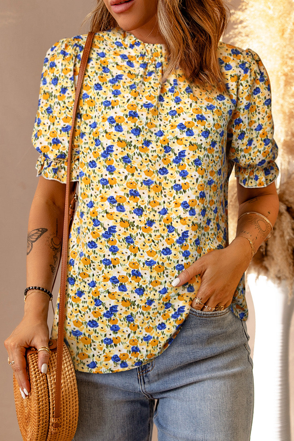 Floral Puff Sleve Keyhole Blouse